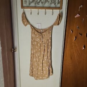 Amuse Society Tan Floral Off-Shoulder Blouse